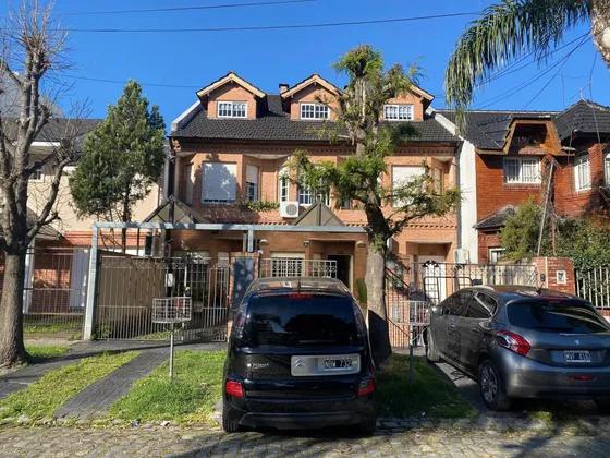 Triplex 4 Ambientes Con Pileta En Ramos Mejia