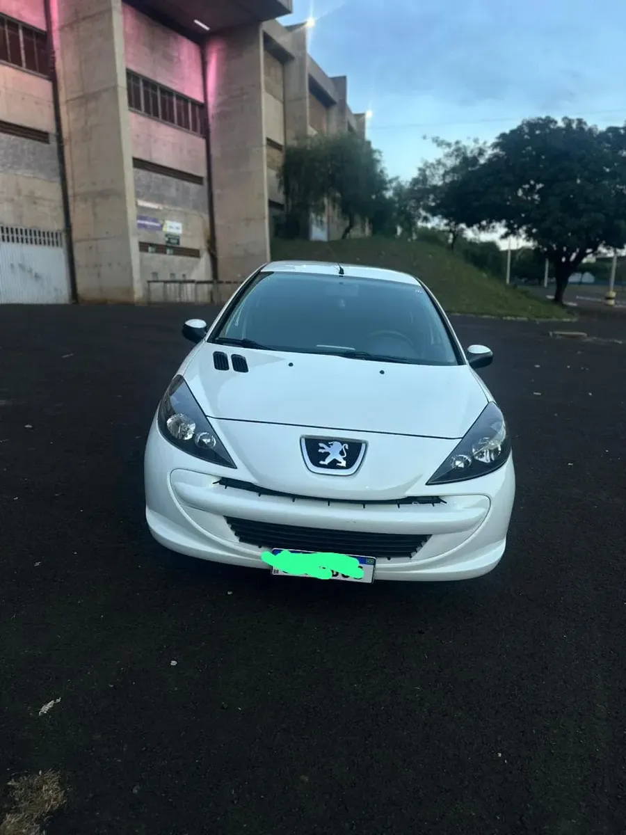 Peugeot 207 2014 1.4 Active Flex 5p — foto 5