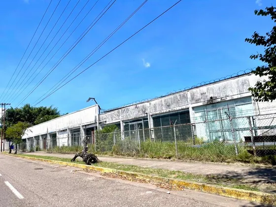 N.m  Galpón En La Avenida Rotaria