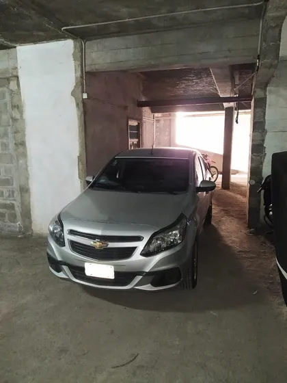 Inversores! Cochera Para Auto, Varias Motos Y Baulera, Moreno Al 300, Barrio Sur