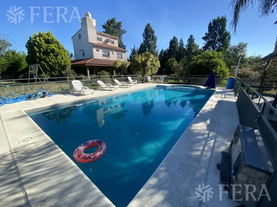 Venta Casa Quinta De 4 Ambientes Con Piscina En Villa San Luis - Florencio Varela