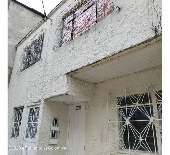 Casa En  Los Periodistas(bogota) Rah Co: 25-798