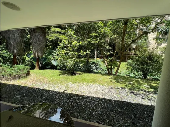 Vendo Amplia Casa  Rodeada De Verde Poblado, Unidad Cerrada