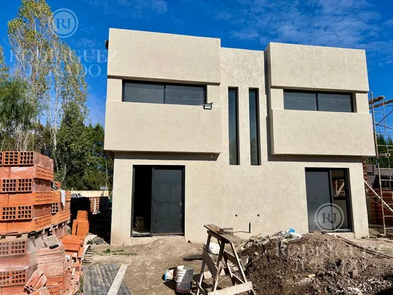 Casa A Estrenar En La Bota Benavidez