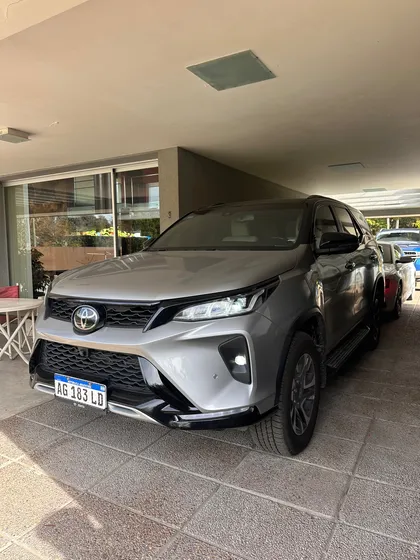 Toyota Sw4 2.8 Tdi Diamond 4x4 6at 7as