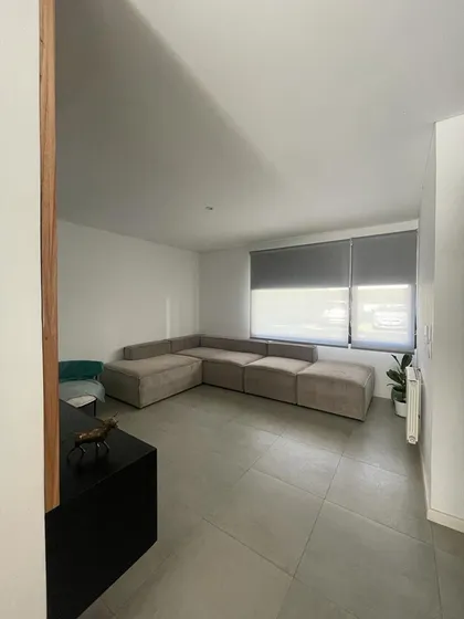 Dúplex En Venta - 3 Dormitorios 3 Baños - 162,83mts2 - Villa Udaondo, Ituzaingó