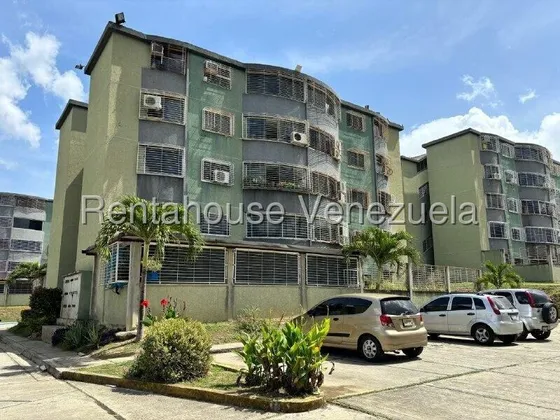 Apartamento Venta Urb. La Sabana. Guatire. Ar. Mls # 25-15712 