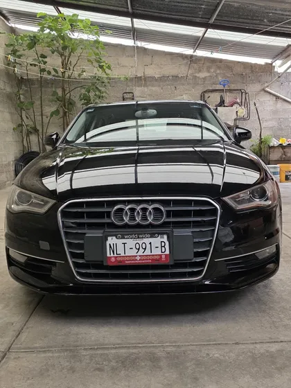 Audi A3 1.8 Sedán Attraction At
