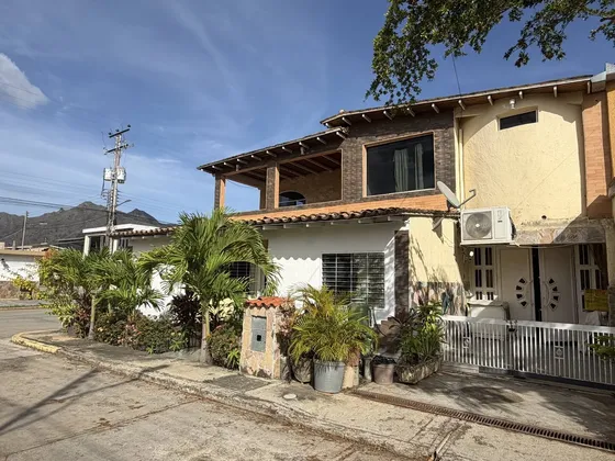 Venta De Casa: Conjunto Residencial La Caracara San Diego 329389
