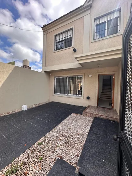 Duplex 4 Ambientes En Venta Carapachay