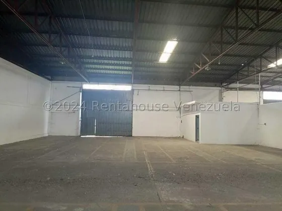 Norgelin Diaz Alquila Galpón En La Intercomunal Barquisimeto-cabudare Estado Lara Cod.25-5245