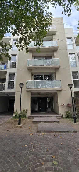 Exelente Monoambiente En Zona Residencial De Lomas De Zamora.