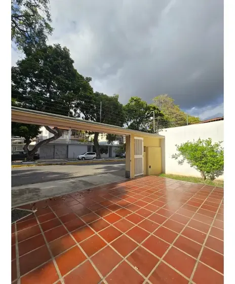 Anexo En Alquiler 170 M2 - Urb Colinas De Bello Monte