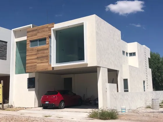 Estrene En Residencial  Los Fresnos En  Calle Fresnos 131.