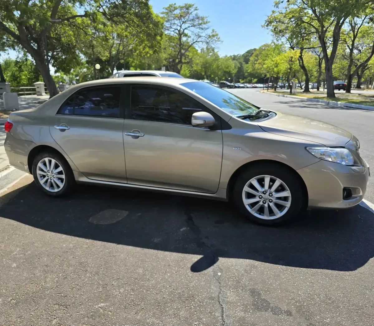 Toyota Corolla 1.8 SE-G AT