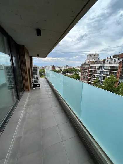 Apartamento Dos Dormitorios, Garaje Y Baulera, Amplia Terraza En Punta Carretas