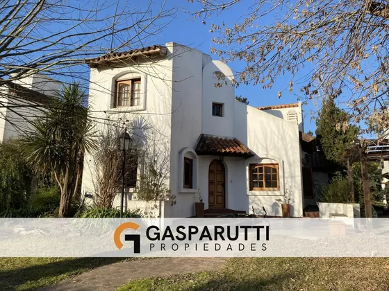 Casa En Venta En Aranjuez 6 Ambientes Con Pileta!
