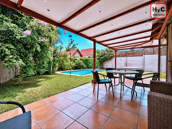 En Venta Casa Con Amplio Terreno
