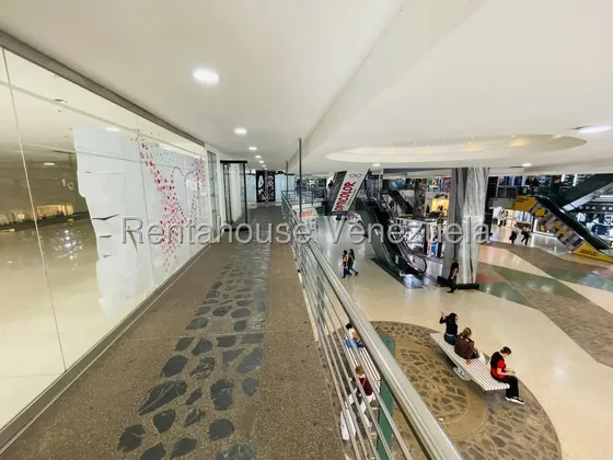 Local Comercial En Alquiler En El Centro Comercial Las Americas Maracay Holder 26-1095