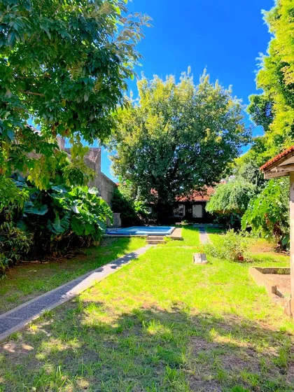 Dueño Vende Casa En Gran Lote Arbolado