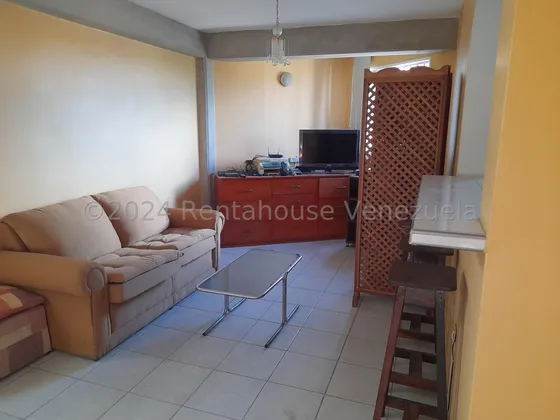  *jl/cómodo Apartamento  Amoblado,  Gas Por Tubería Y M As En Venta En   Av. Intercomunal Cabudare  Lara, Venezuela/josé López/ # 25-4560/ 2 D/ 2 B/  76 M² 