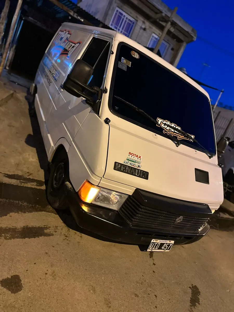 Renault Trafic 1.4544377496907950086