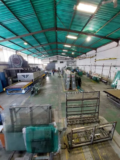 Venta Fabrica De Vidrios Laminados Y Blindados. La Empresa Se Encuentra Completamente Operativa Y En Funcionamiento. San Diego. Mr