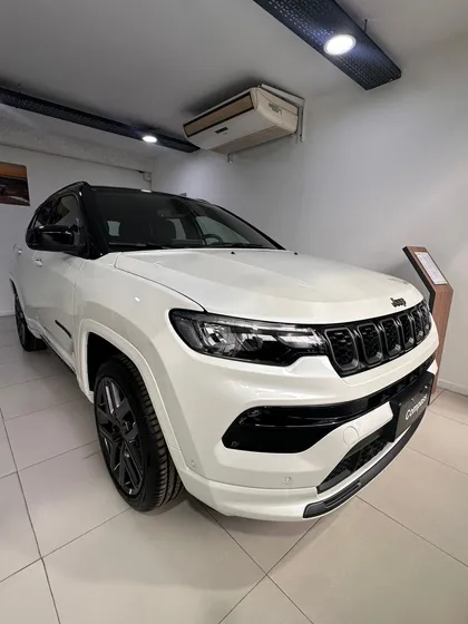 Jeep Compass 1.3 T270 Serie-s 4x2 At6