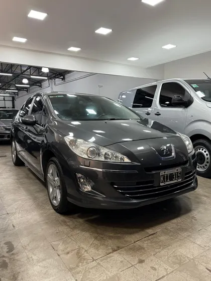Peugeot 408 2.0 Feline 143cv