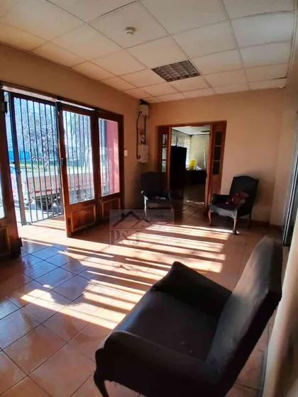 Propiedad Comercial Ideal Para Negocio En Quinta Normal
