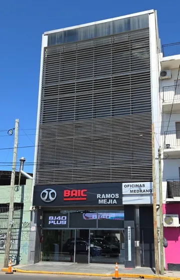 Alquiler Oficina Comercial En Ramos Mejía De 70m2 En Edificio De Categoria
