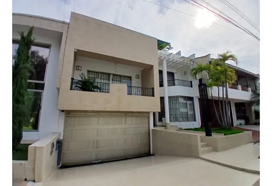Venta De Casa Barrio El Ingenio, Cali