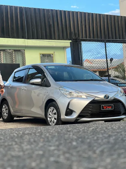 Toyota Vitz Full
