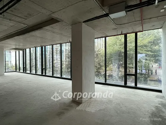 Local En Placa De Exclusivo Y Moderno Edificio De Oficinas
