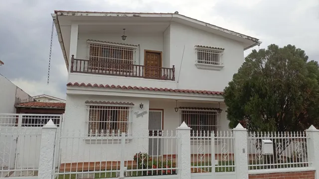 Grabiela R Vende Casa En Trigal Norte. Calle Cerrada. 