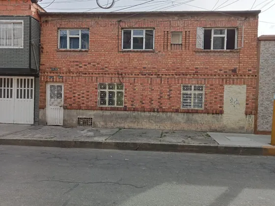 Se Vende Casa Lote - Barrio El Carmen 