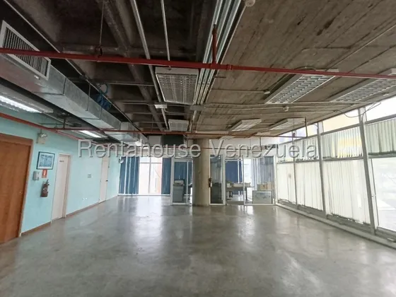 Rf Oficina En Alquiler En El Recreo Torre Movilnet Ideal Para Empresas Grandes Capacidad Hasta 50 Personas Muy Buena Oportunidad Agenda Tu Visita