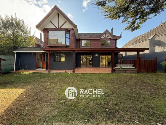 En Arriendo Amplia Casa De 5 Dormitorios- Barrio Inglés