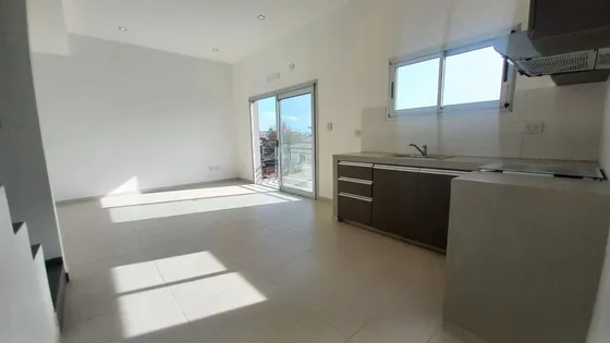 Monoambiente Al Frente A Estenar/balcon Y Terraza 