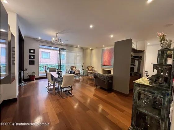 Apartamento En  Los Rosales Rah Co: 25-1398