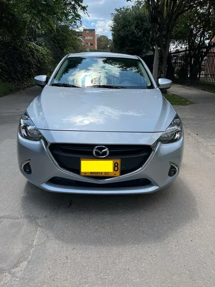 Mazda 2 Sedan 1.5 Touring Sedan
