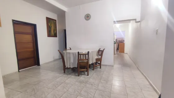 Venta/casa/cementerio/154m2/6/4/2/ Ref. 60.000