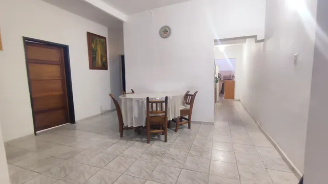 Venta/casa/cementerio/154m2/6/4/2/ Ref. 60.000