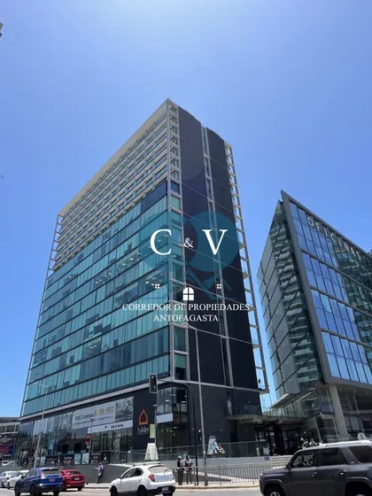 Se Vende, Oficina En Edificio Puerto Nuevo