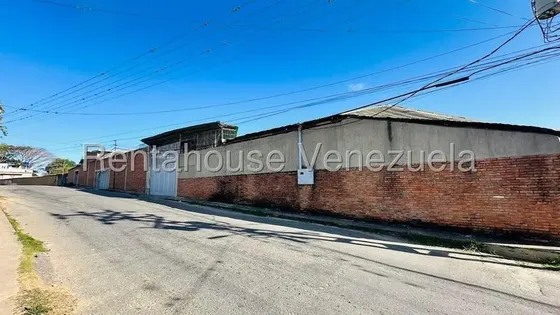 Galpon En Venta En Cabudare Zona De La Piedad Codigo 2 5 1 3 0 0 6 Excelente Oportunidad De Invertir En Un Galpon De 2.300mtrs En Cabudare, Con Espacios Amplios Y Seguros Para Cualquier Tipo De Act
