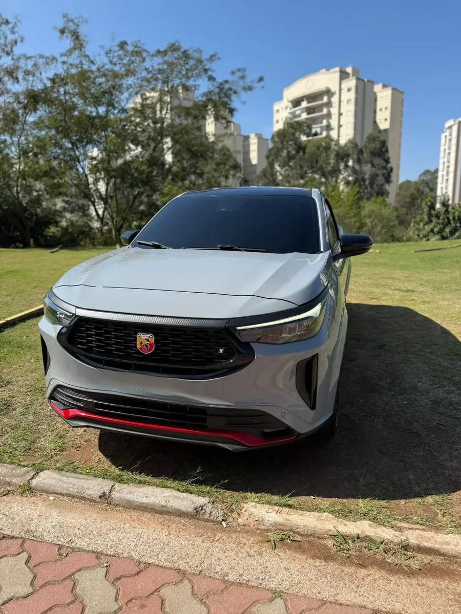 Fiat Fastback 2025 1.3 Abarth Turbo 270 Flex Aut. 5p — foto 9