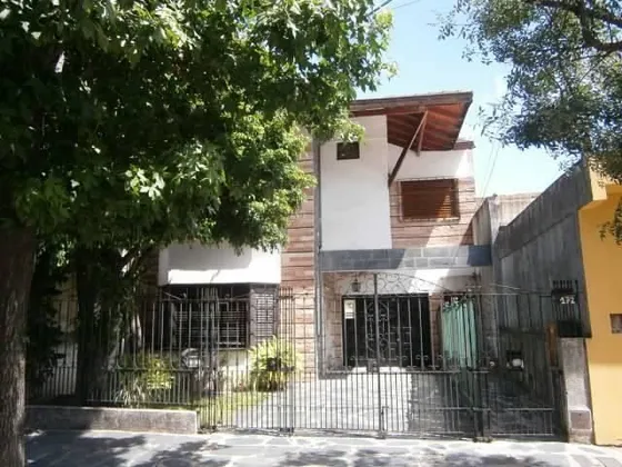 Chalet 4 Ambientes En 2 Plantas Y En Ph