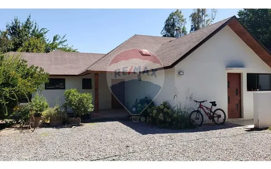 Encantadora Casa De Estilo Chileno En Chicureo