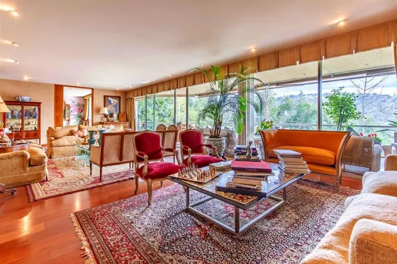 Departamento En Venta De 3 Dorm. En Lo Barnechea