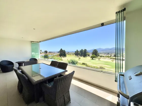 Departamento Con Vista A Cancha Y Mar En Marbella